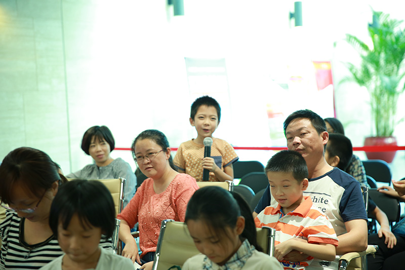 5.获奖小读者发言eeeeeee.jpg